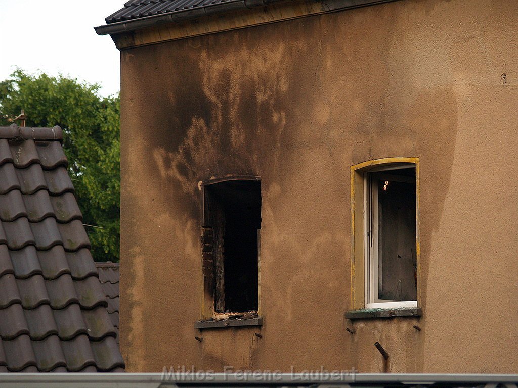 Wohnungsbrand Koeln Stammheim Stammheimer Hauptstr P234.JPG